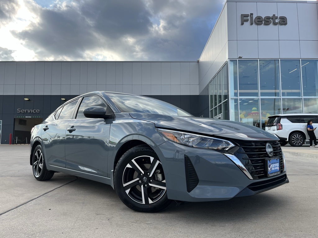 2024 Nissan Sentra SV's photo