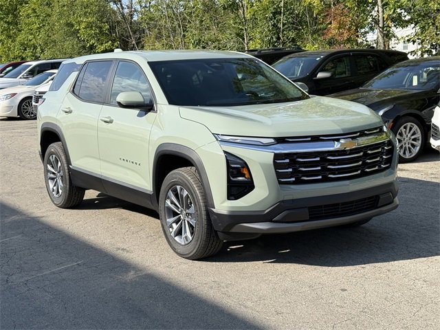 2026 Chevrolet Equinox LT photo 2