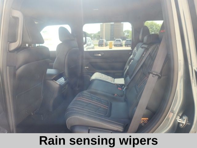 2025 Nissan Armada photo 9