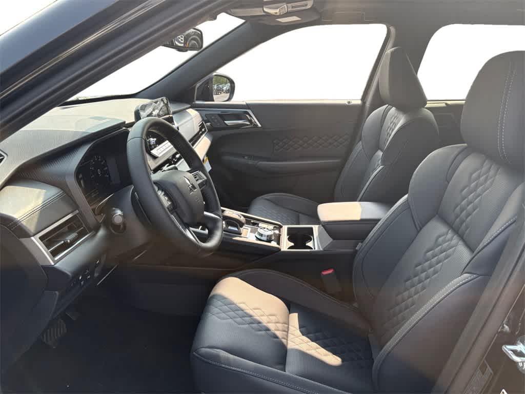 2025 Mitsubishi Outlander PHEV SEL Black Edition photo 2