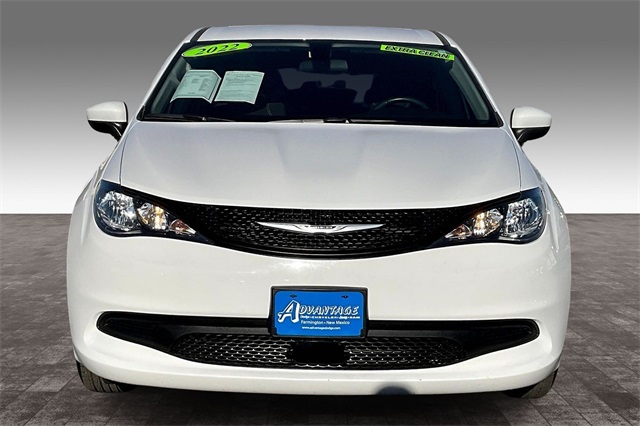 2022 Chrysler Voyager LX photo 3