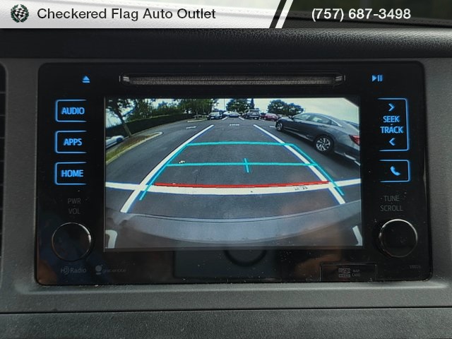 2015 Toyota Sienna XLE photo 14