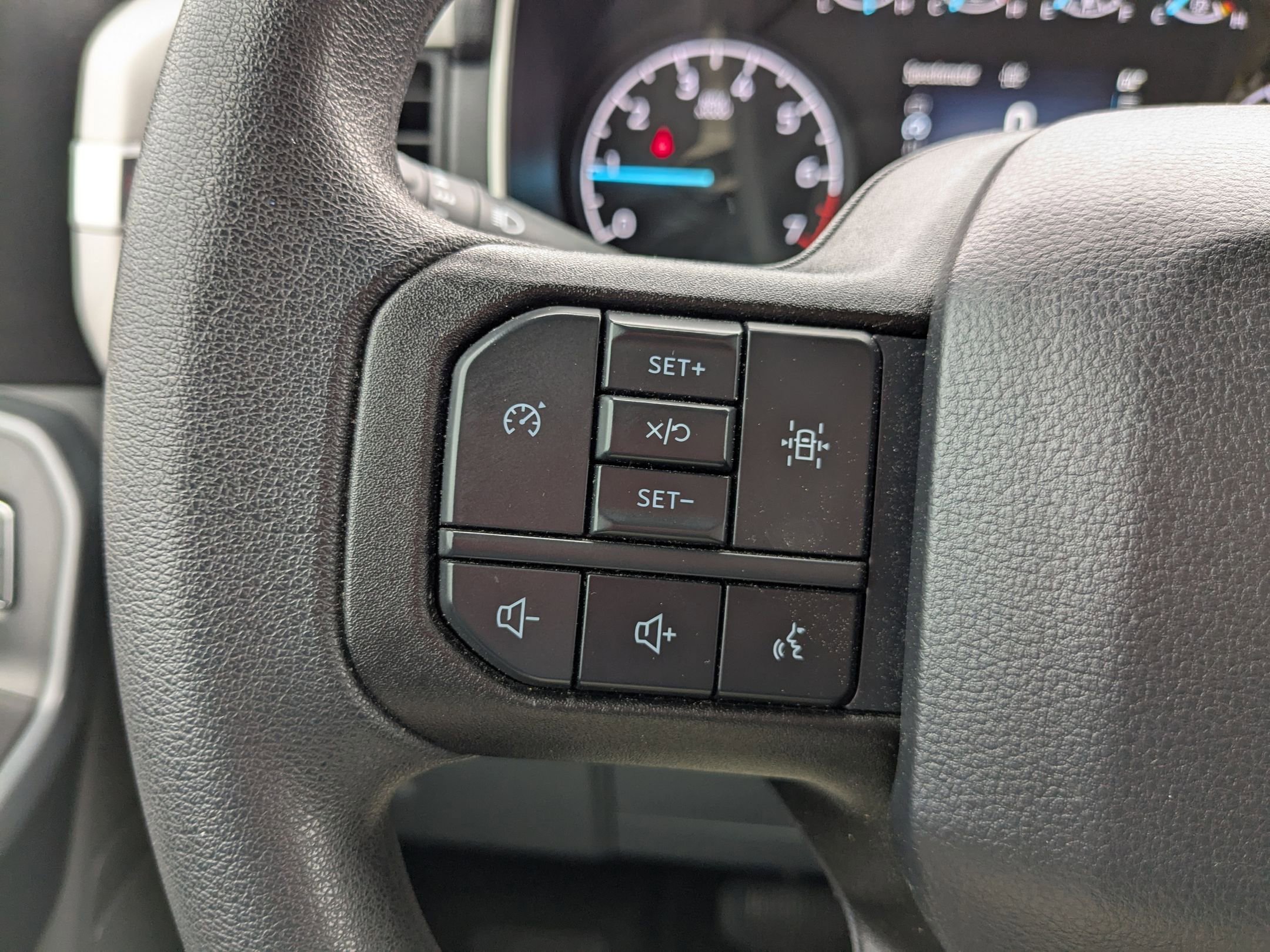 2023 Ford F-150 XLT photo 17