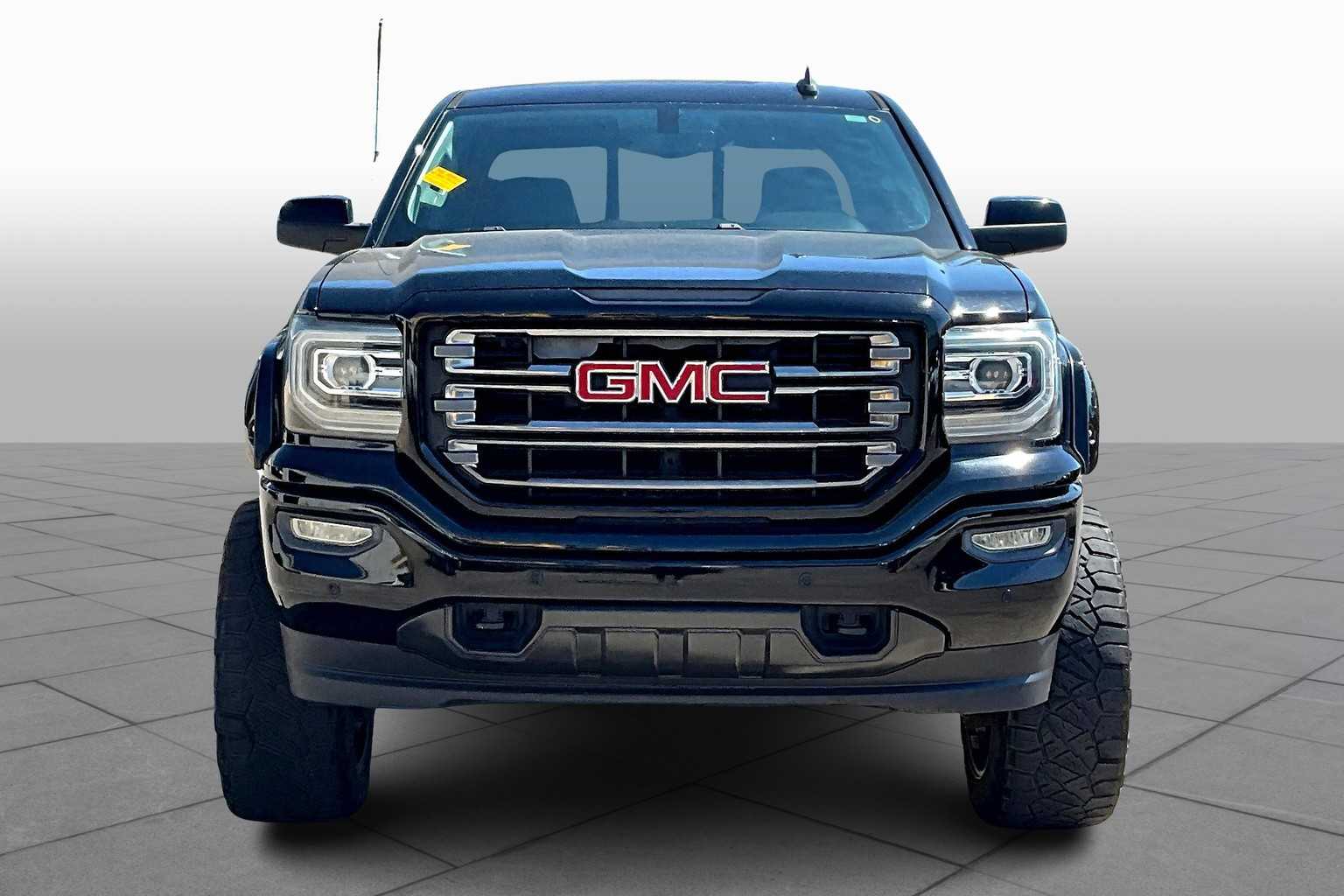 2017 Gmc Sierra 1500 SLT photo 3