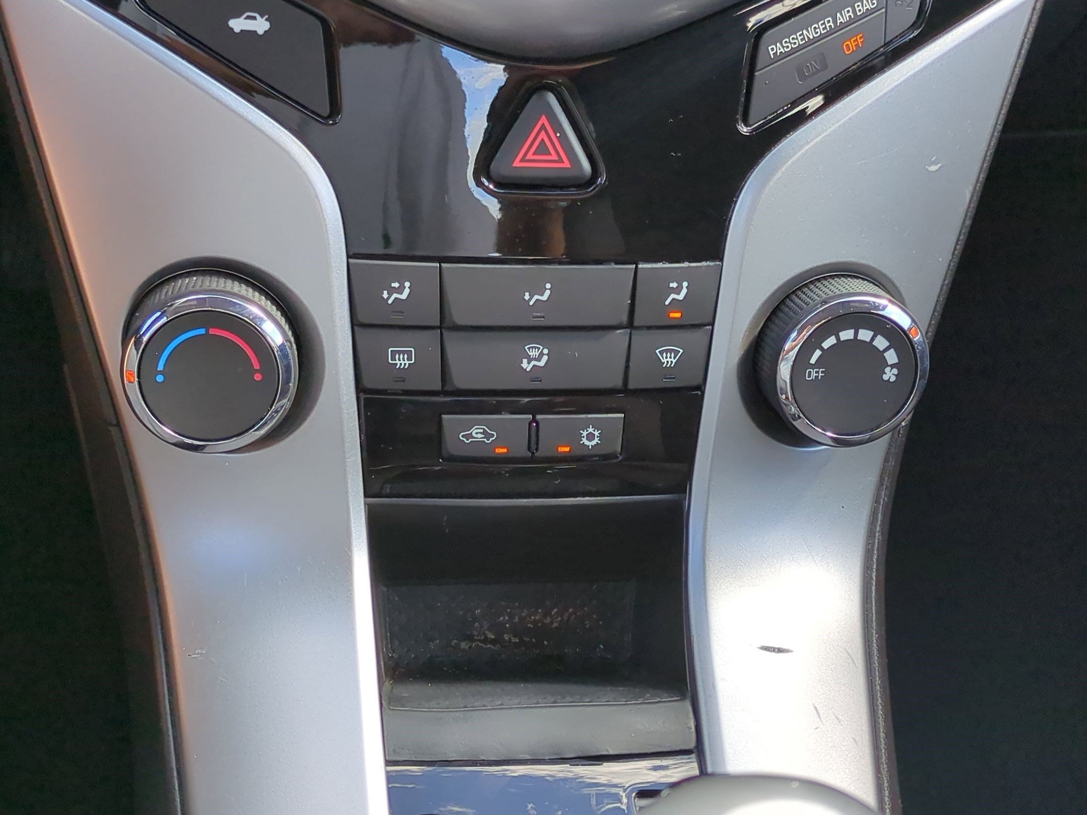 2016 Chevrolet Cruze LT photo 20