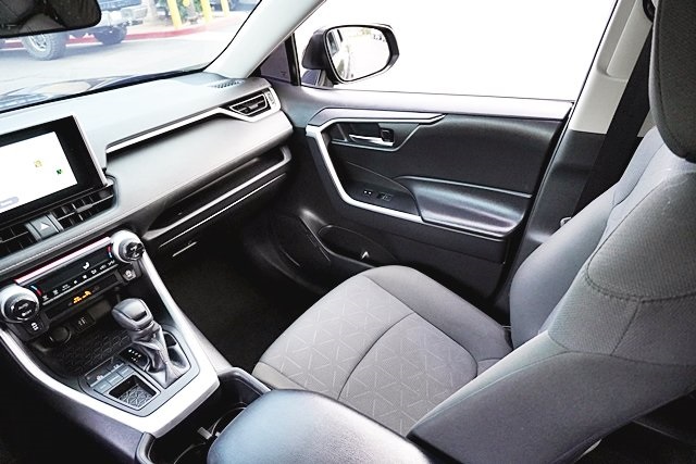 Used 2024  Toyota XLE image 20