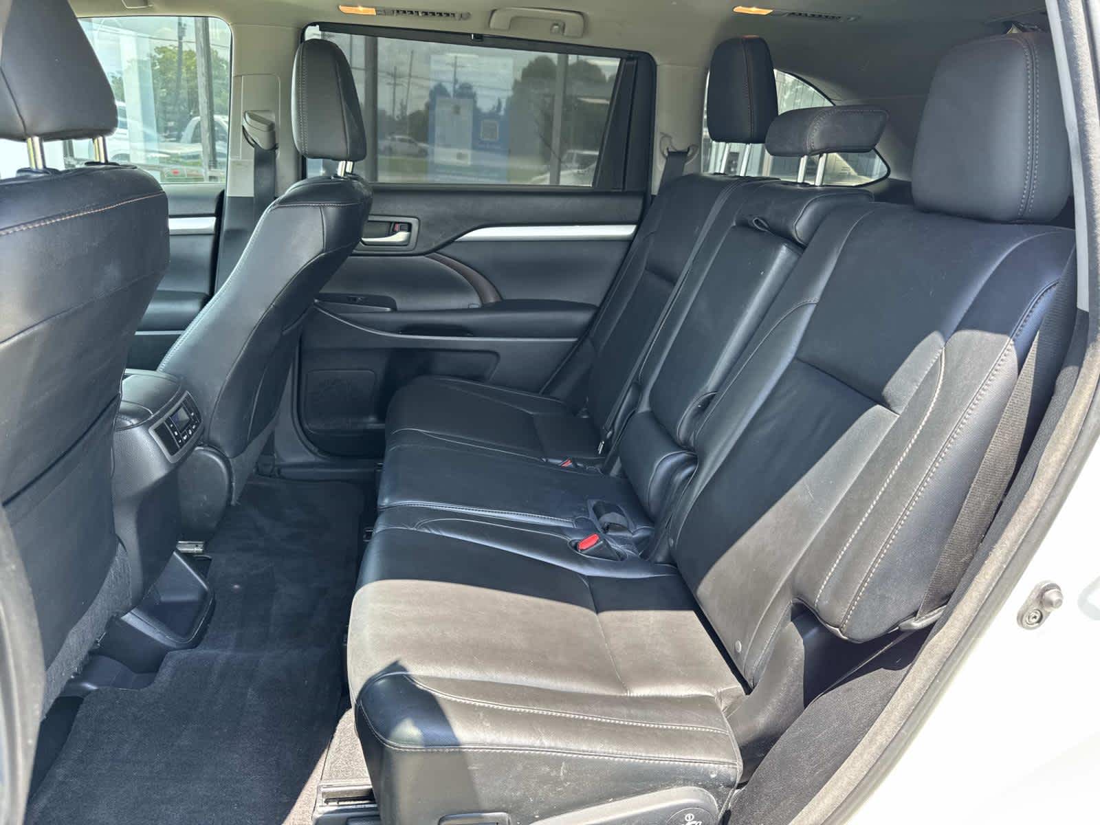 2015 Toyota Highlander XLE photo 41