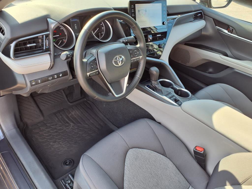 2021 Toyota Camry Hybrid LE photo 5