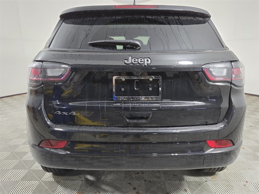 2025 Jeep Compass Limited photo 9