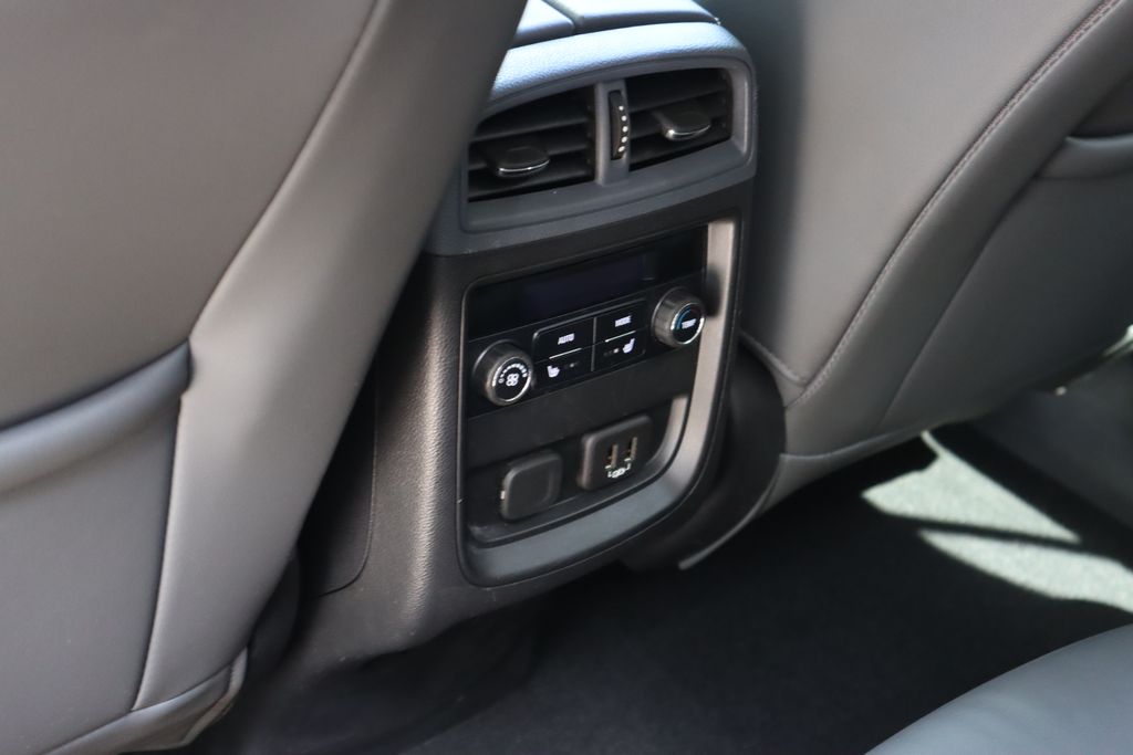 2020 Buick Envision Essence photo 21