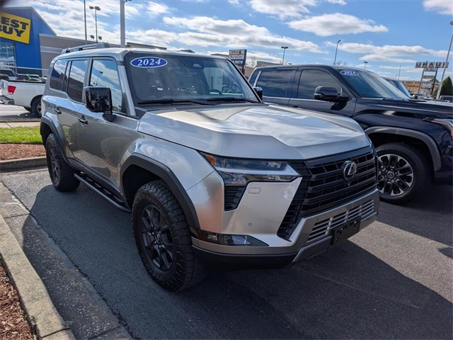 2024 Lexus GX Overtrail's photo