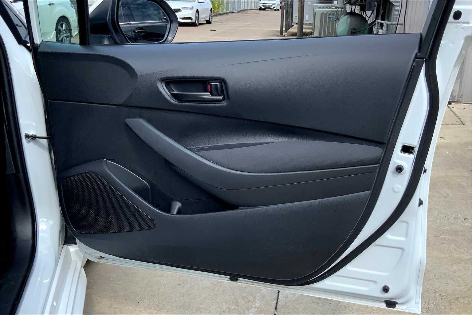 2024 Toyota Corolla LE photo 21