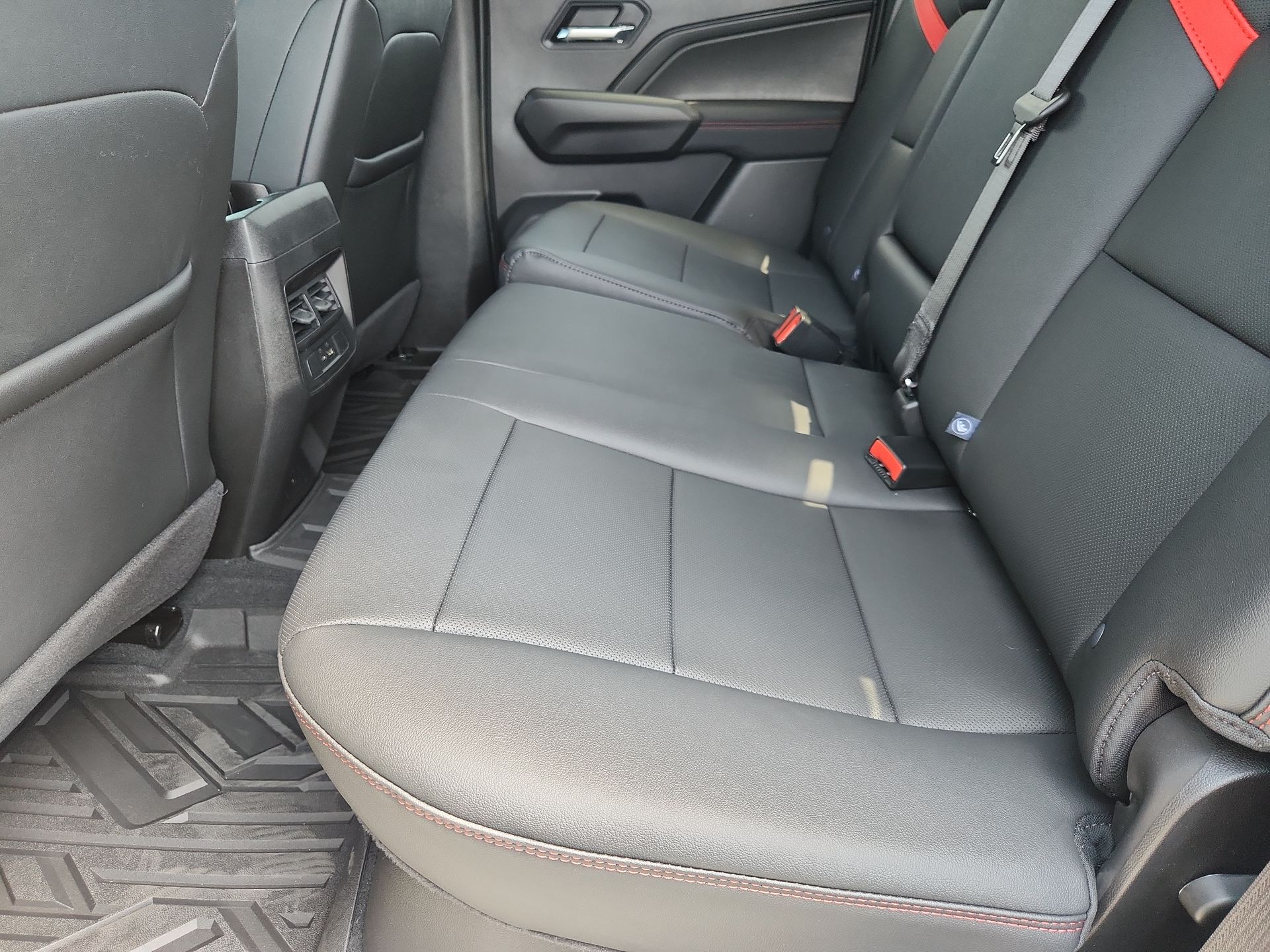 2025 Chevrolet Colorado Z71 photo 23