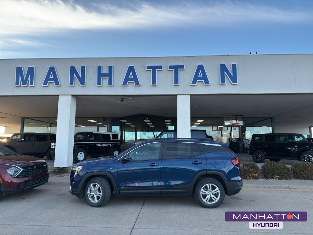 2022 GMC Terrain SLE's photo