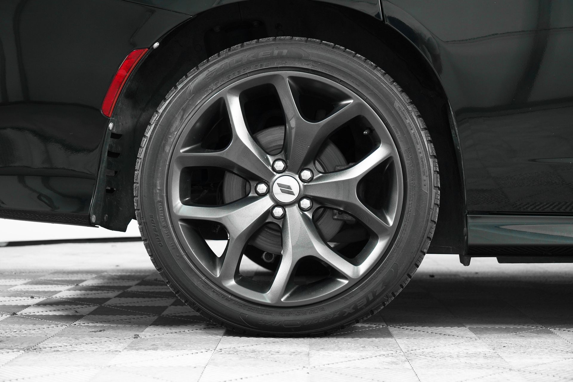 2019 Dodge Charger GT photo 9