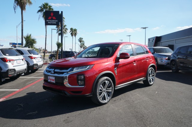 2026 Mitsubishi Outlander Sport SE's photo