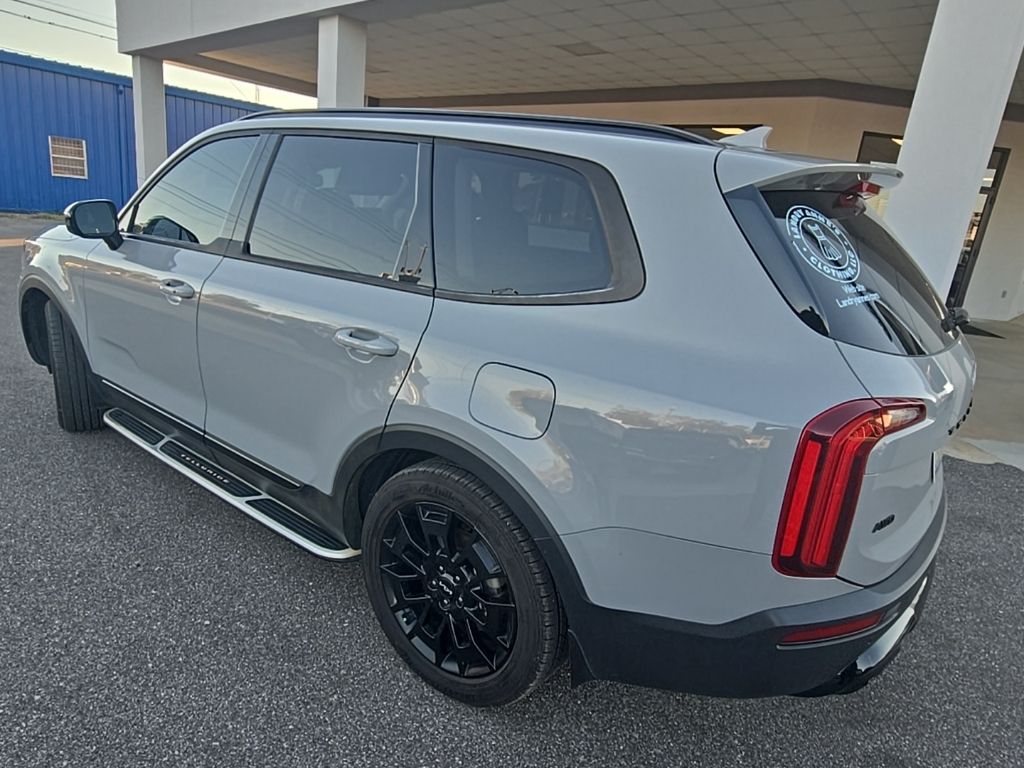 2022 Kia Telluride SX photo 2