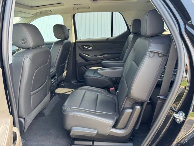 2021 Chevrolet Traverse Leather photo 16