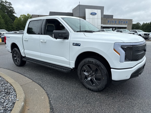 2025 Ford F-150 Lightning photo 2