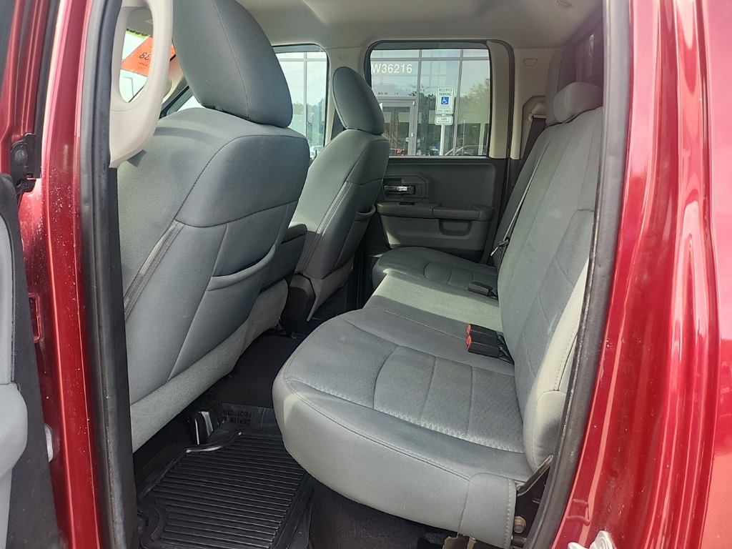 2013 Ram 1500 SLT photo 2