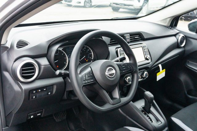 2025 Nissan Versa S photo 6