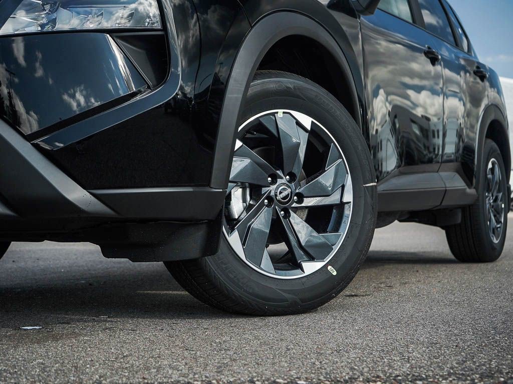 2026 Nissan Rogue SV photo 4