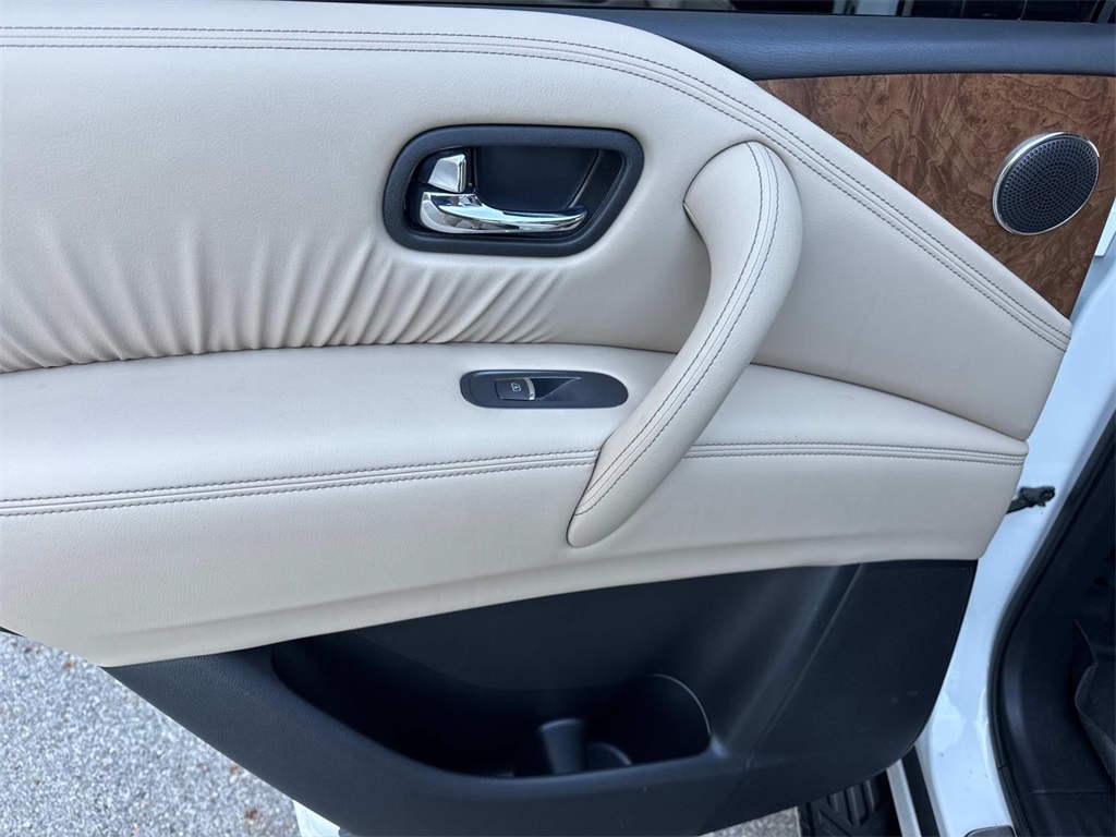 2021 Nissan Armada SL photo 8