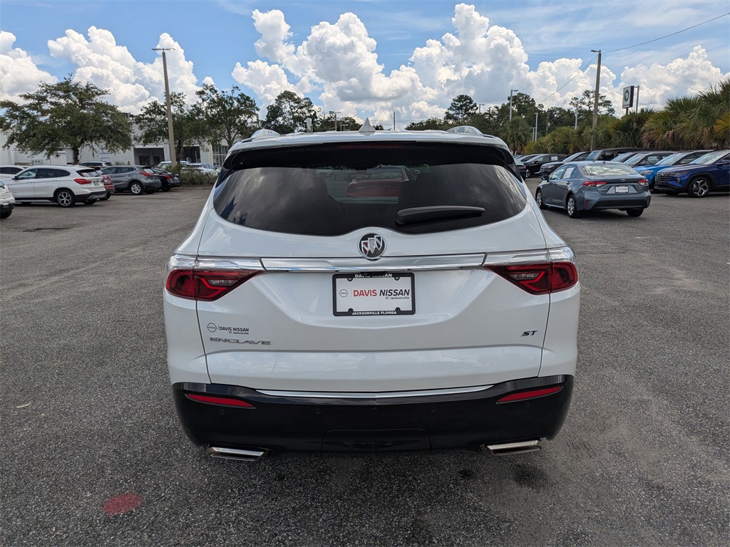 2024 Buick Enclave Essence photo 4