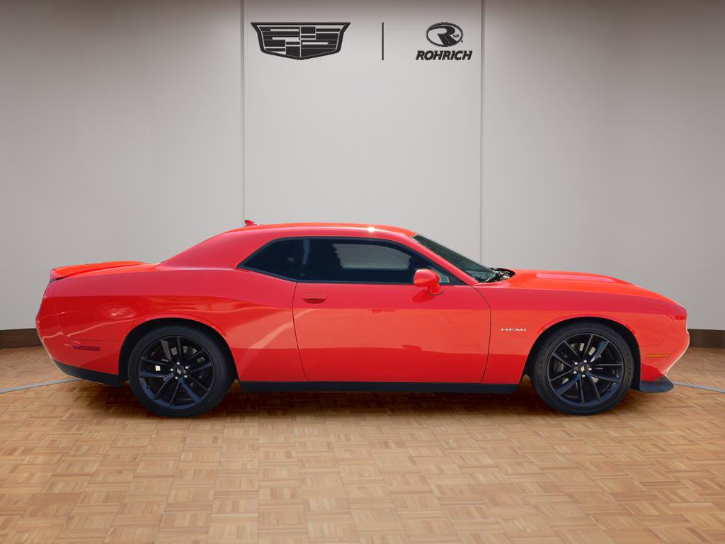 2022 Dodge Challenger R/T photo 8