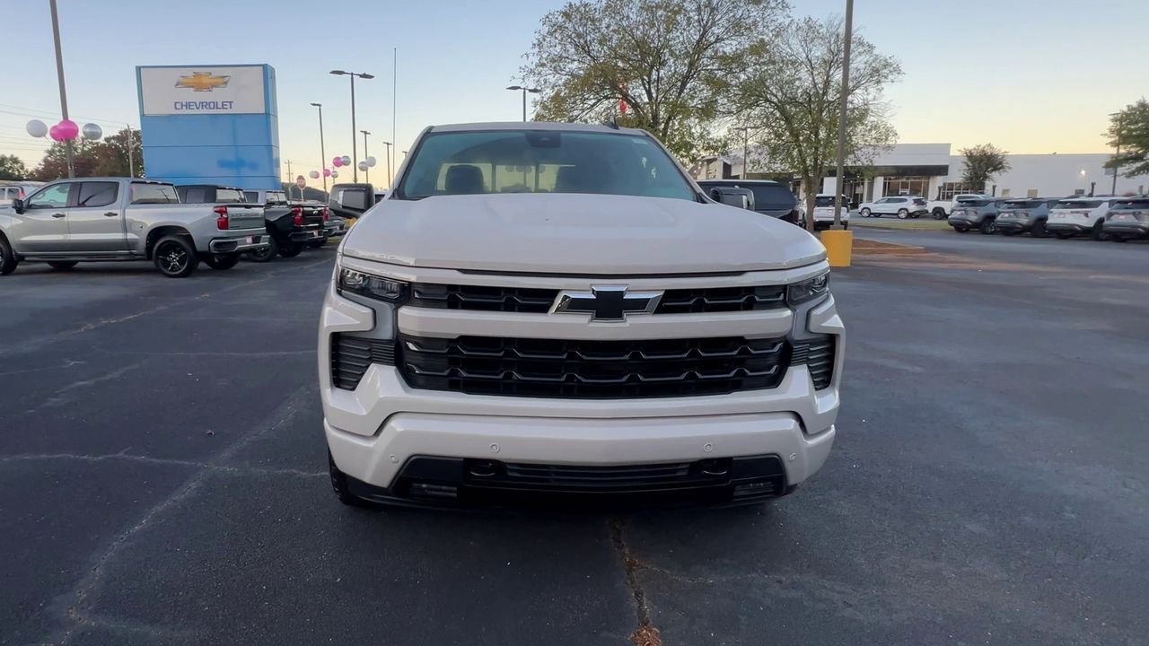 2026 Chevrolet Silverado 1500 RST photo 2
