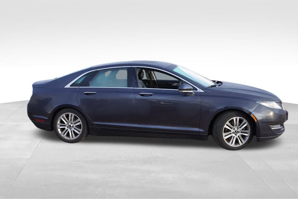 2014 Lincoln MKZ Reserve photo 2
