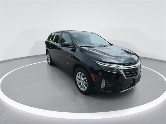 2023 Chevrolet Equinox LT photo 2