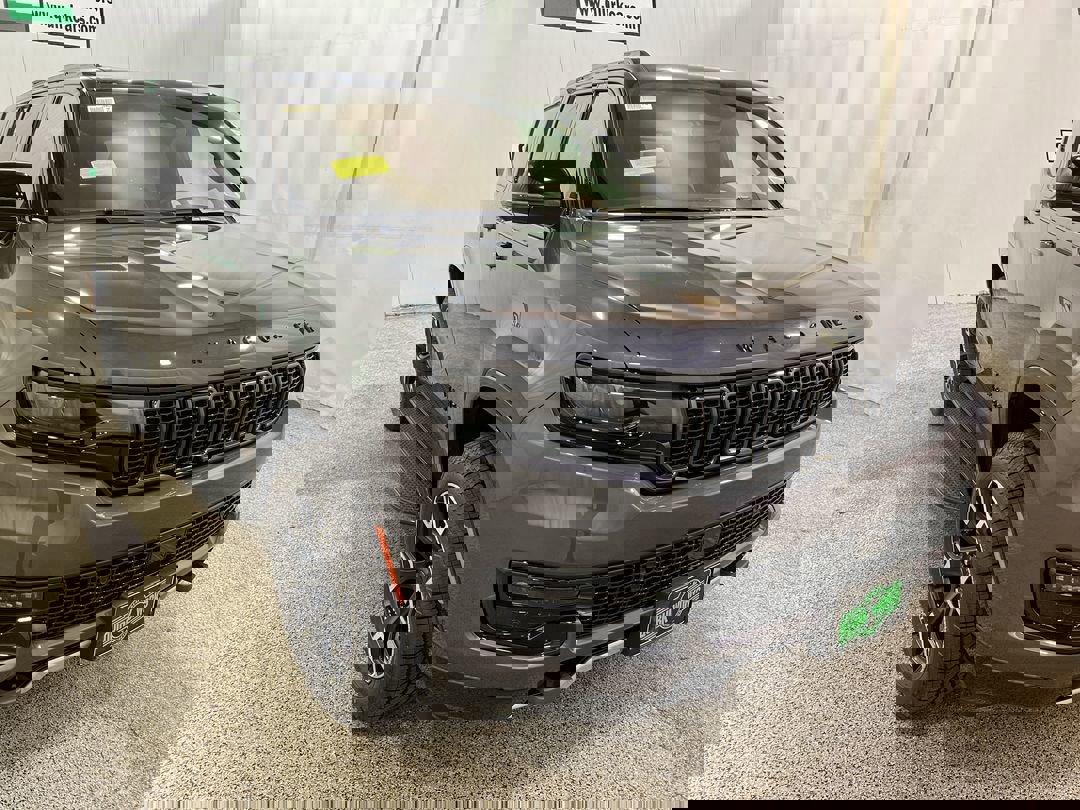 2025 Jeep Wagoneer Series II's photo