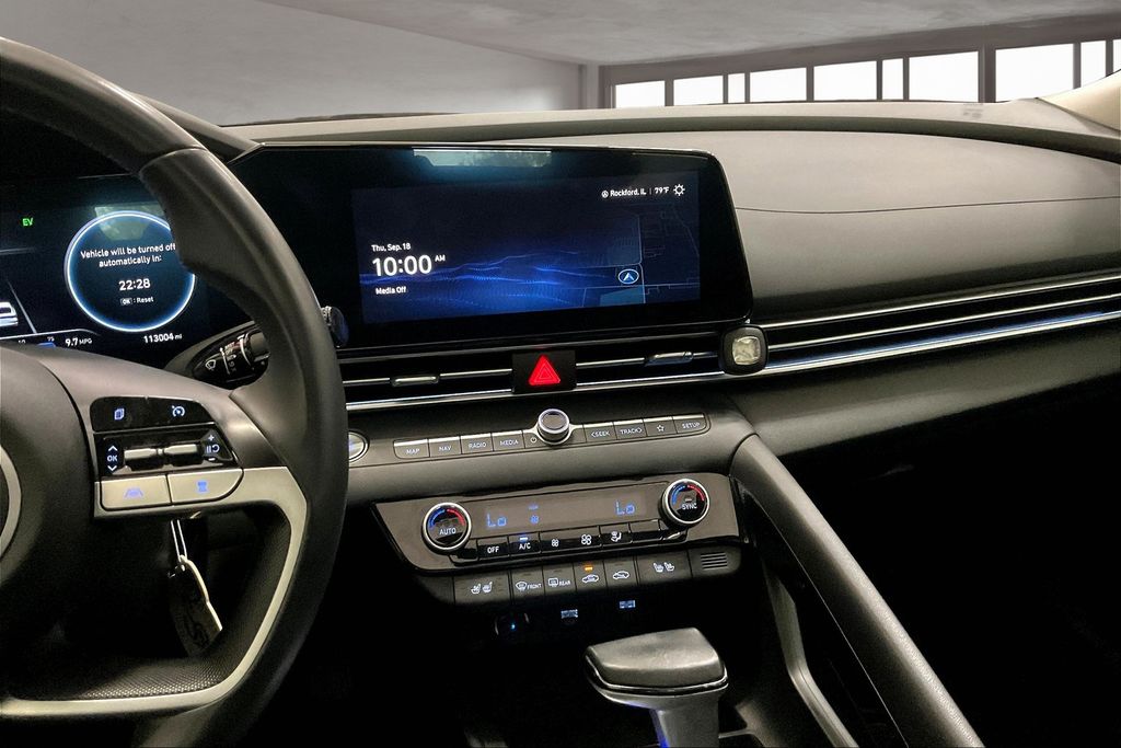 2023 Hyundai Elantra Hybrid Limited photo 6