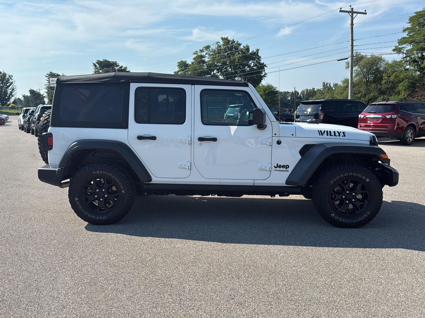 2022 Jeep Wrangler Unlimited Willys photo 4