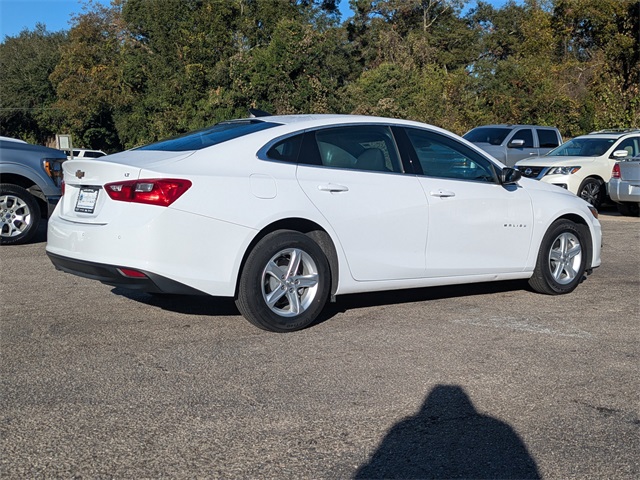 2024 Chevrolet Malibu LS photo 4