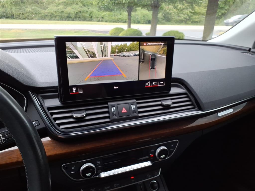 2022 Audi Q5 S line Plus 45 TFSI photo 16