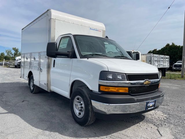 2025 Chevrolet Express Cutaway Base's photo