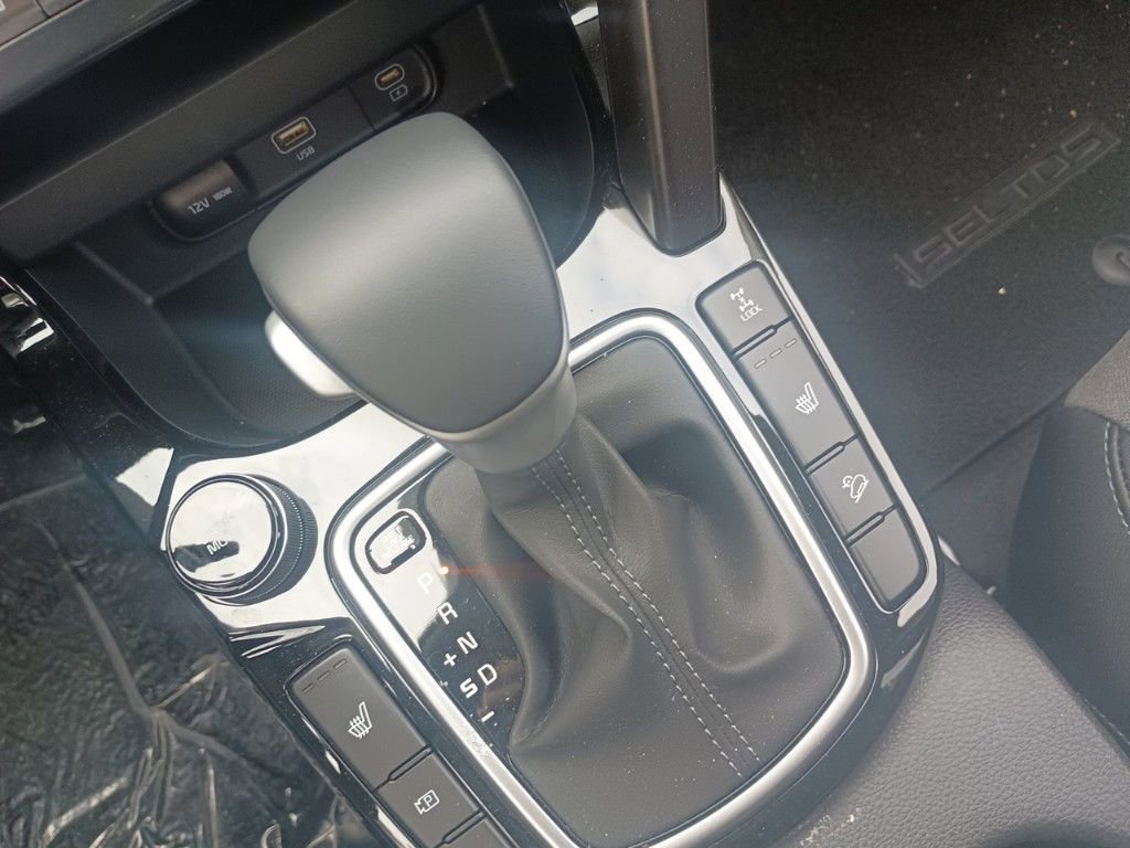 2024 Kia Seltos X-Line photo 20