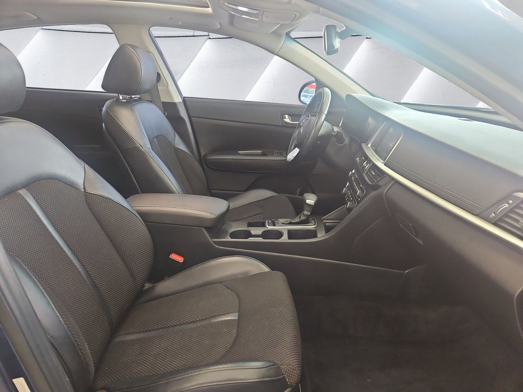 2019 Kia Optima S photo 13