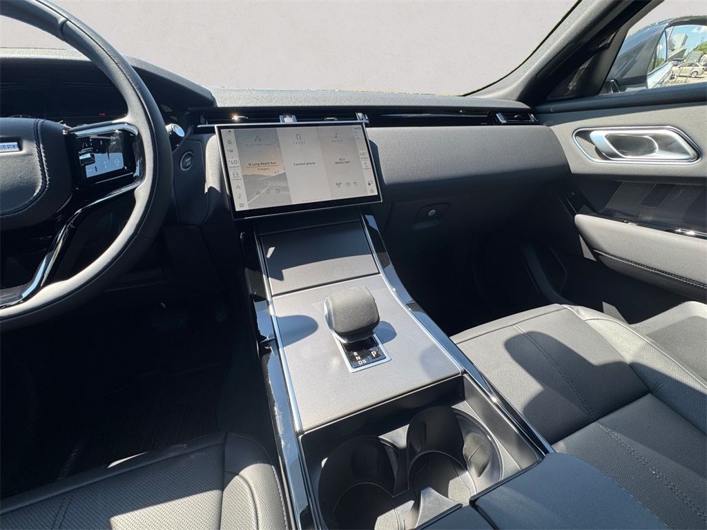 2026 Land Rover Range Rover Velar S photo 11