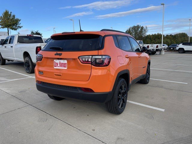 2026 Jeep Compass Latitude Altitude photo 2