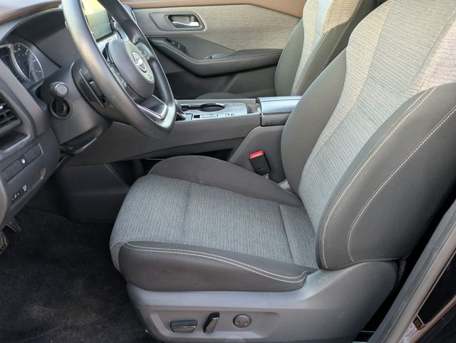 2023 Nissan Rogue SV photo 3