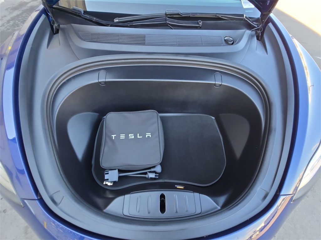 2018 Tesla Model 3 Long Range photo 15