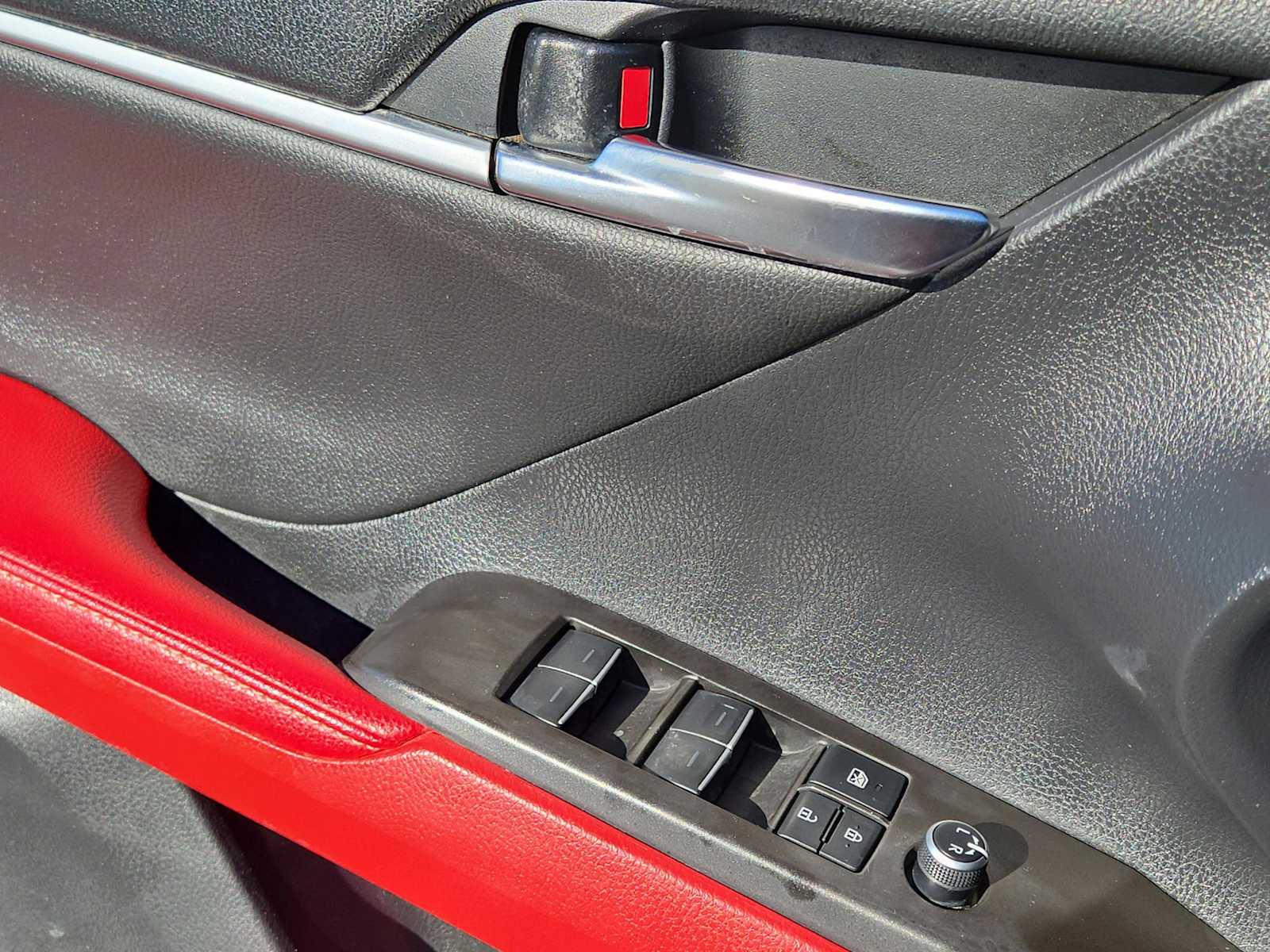 2023 Toyota Camry XSE photo 2