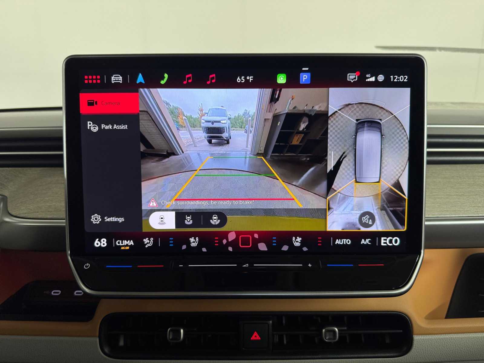 2025 Volkswagen ID. Buzz Pro Plus photo 2