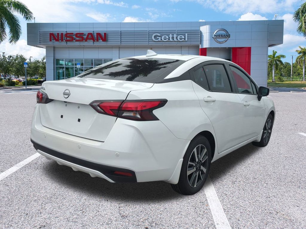 2025 Nissan Versa SV photo 4