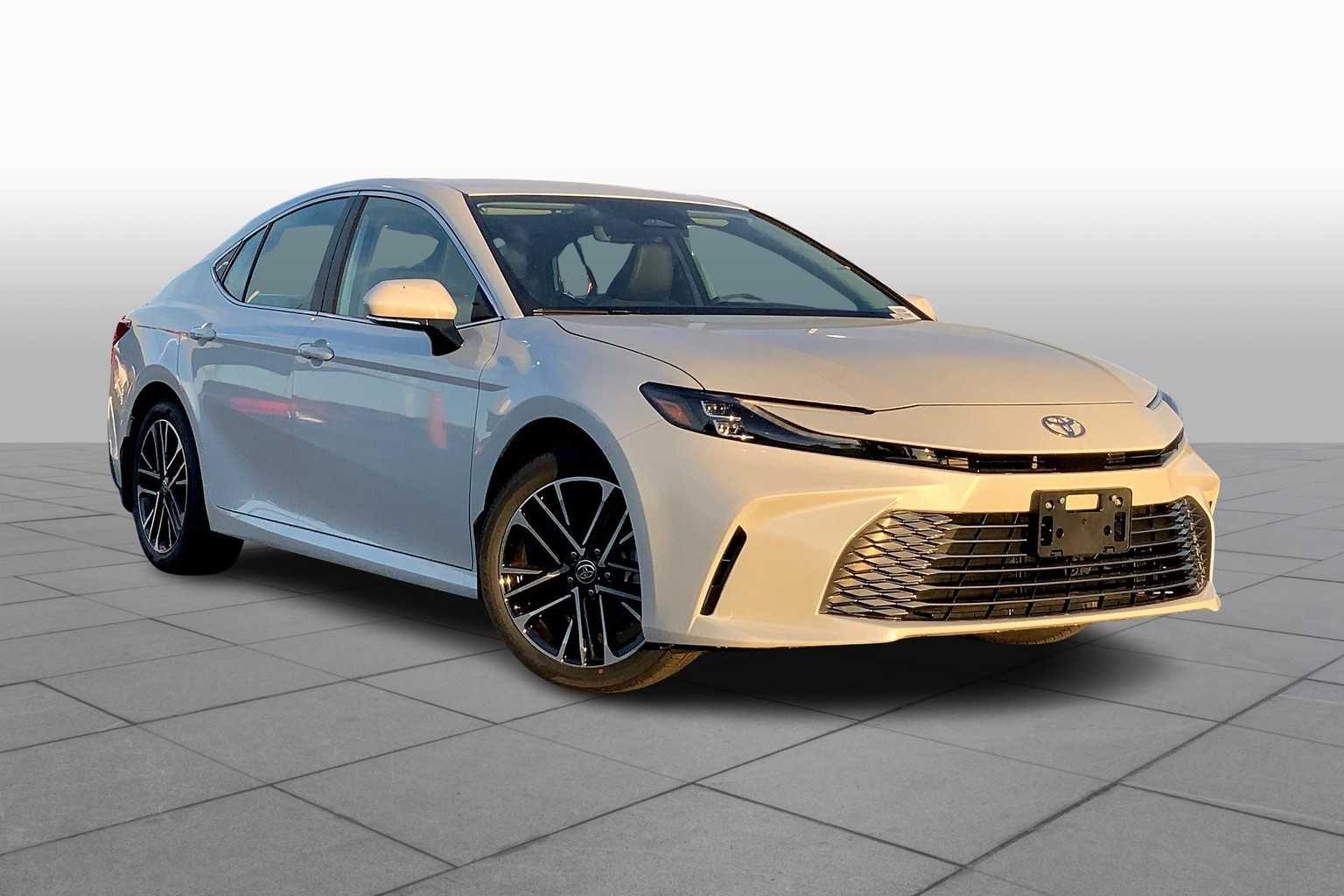 2026 Toyota Camry XLE photo 2