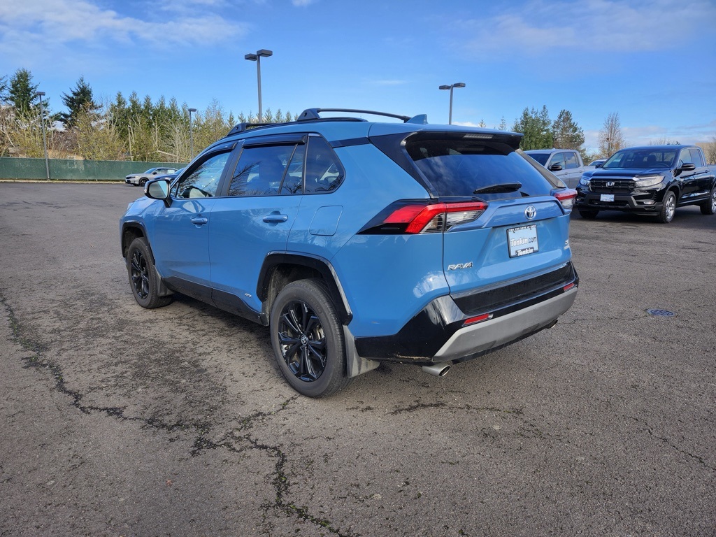 2022 Toyota RAV4 Hybrid SE photo 3