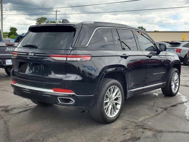 2022 Jeep Grand Cherokee Summit photo 2